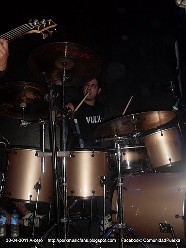 [A-cero%252030-04-2011%2520Show%2520%252828%2529%255B2%255D.jpg]