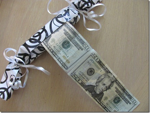 A More Fun Way to Give a Gift of Money Crafts a la mode