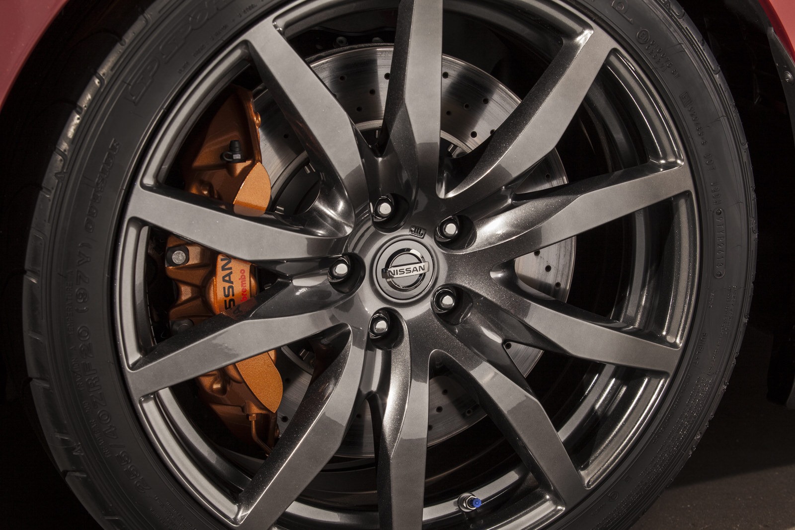[2015-Nissan-GT-R-25%255B2%255D.jpg]