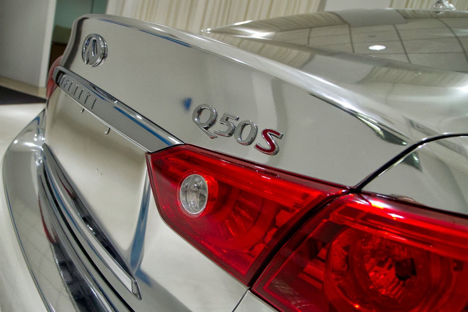 [Thom-Browne-2014-Infiniti-Q50-5%255B2%255D.jpg]