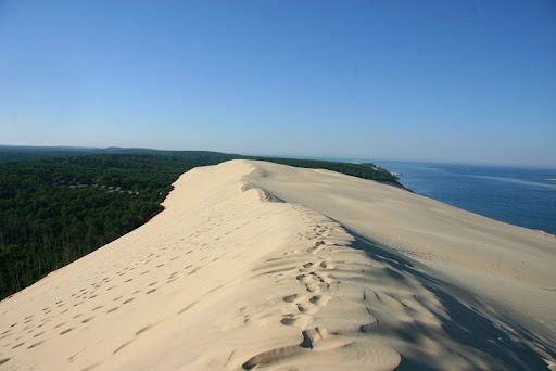 The Great Dune of Pyla: A Moving Desert in France | Amusing Planet