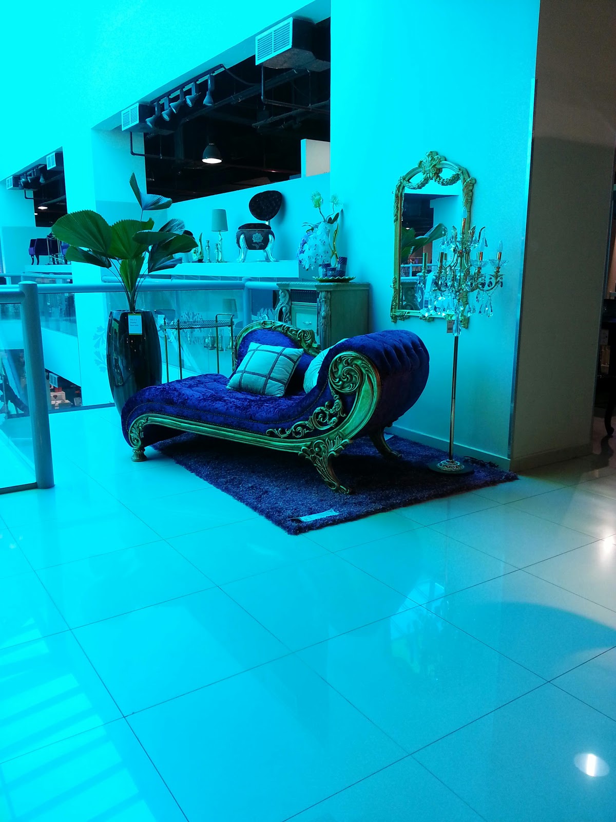 Home furnishing shop di dubai