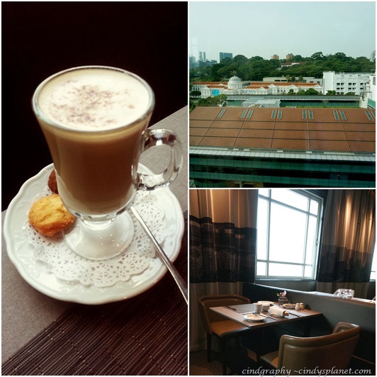[rendezvous%2520singapore%2520hotel%2520club%2520lounge%255B2%255D.jpg.webp]
