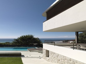 Casa moderna "Balcony Over Bronte" / Arquitecto Luigi Rosselli casa-con-piscina-Balcony-Over-Bronte