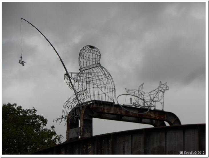 SAM_3065 Wire Sculpture on Naburn Bridge