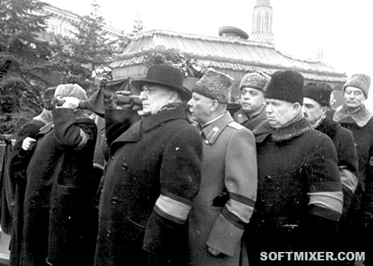 Stalin-funerale-545x372