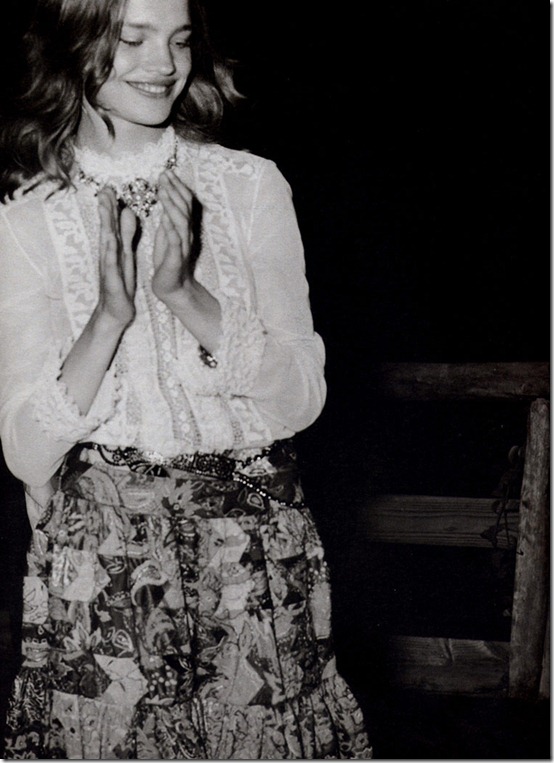 w-july2002-vodianova-6