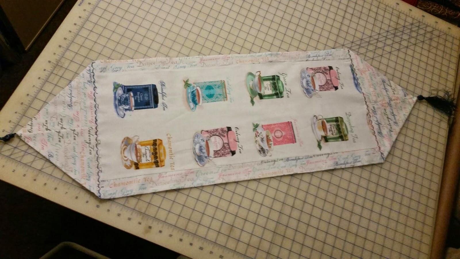 Amocha1 Quilts 10 Minute Table Runner Amocha1 Quilts 10 Minute Table Runner