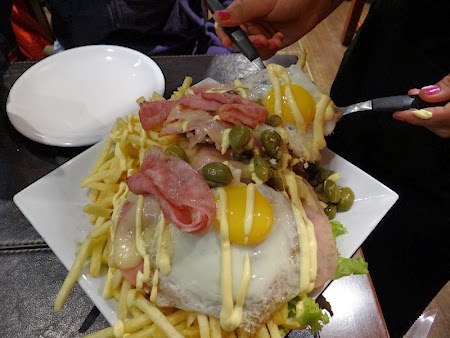 05. Chivito, mancarea nationala in Uruguay.JPG
