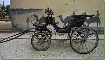old-horse-carriage