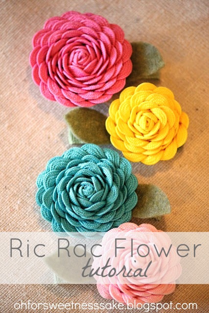 [Ric Rac Flower Tutorial[4].jpg]