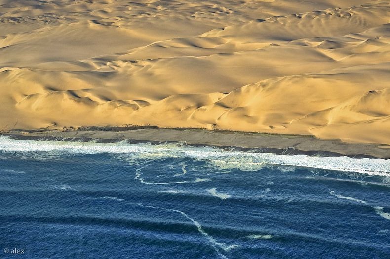 namib-desert-meets-sea-10