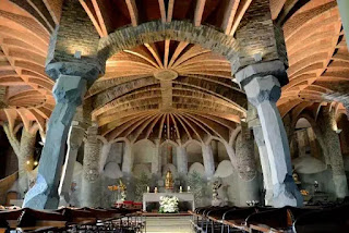 Nhà thờ Colònia Güell, Santa Coloma de Cervelló Nhà thờ Colònia Güell, Santa Coloma de Cervelló