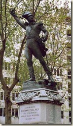 Statue de Ney par Rude à l’angle de la rue de l’observatoire et du boulevard Montparnasse