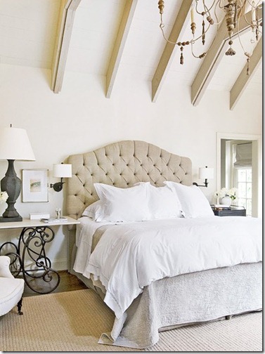White and linen bedroomv ia traditional home