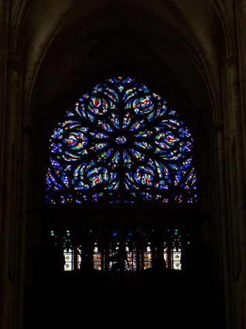 [2005.08.19-041%2520vitraux%2520de%2520l%2527%25C3%25A9glise%2520Saint-Ouen.jpg]