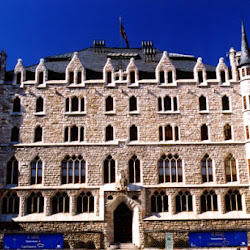 16.-Gaudí. Palacio de los Botines