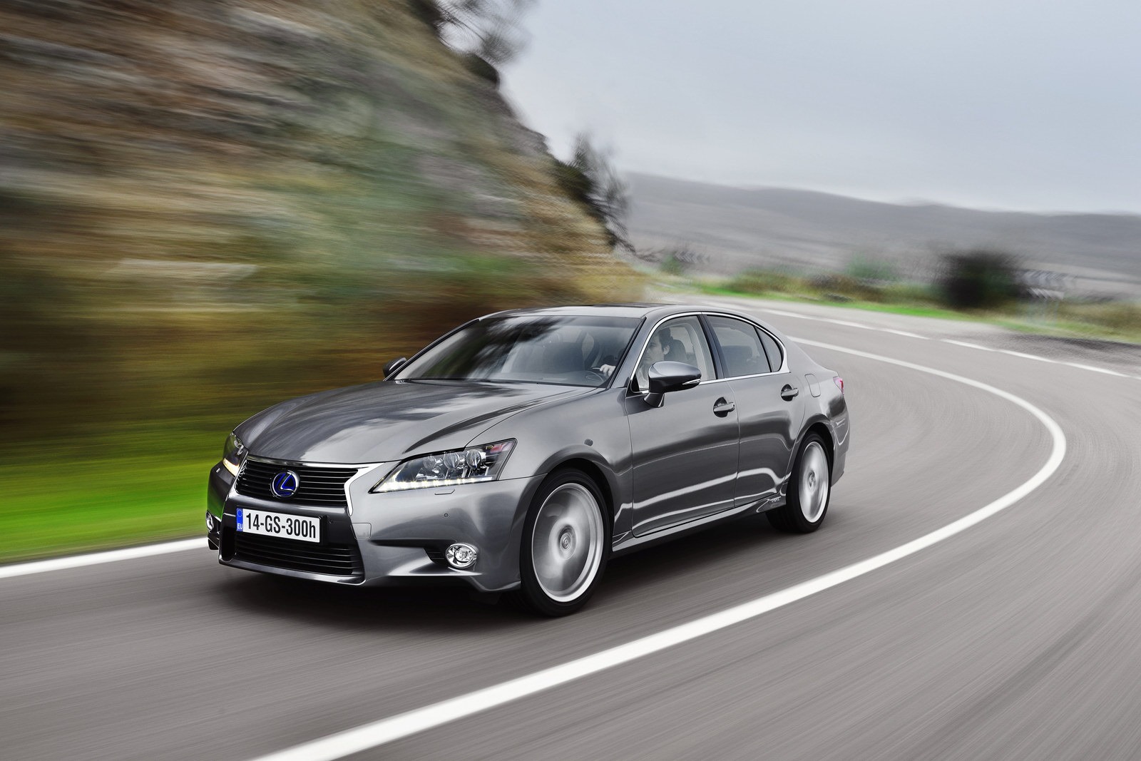 [Lexus-GS-300h-4%255B2%255D.jpg]