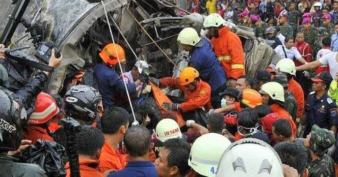 KECELAKAAN MAUT KA BINTARO VS TRUK TANGKI BBM PERTAMINA