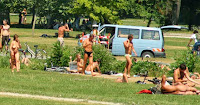 nude-in-the-park-munich.jpg