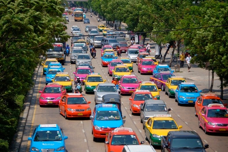 Bangkok's Multi-Colored Taxis | Amusing Planet