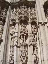 2006.08.25-019 détail du portail de l'église Notre-Dame 2006.08.25-019 détail du portail de l'église Notre-Dame