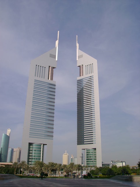 62. Jumeirah Emirates Towers (Dubai, Emiratos Árabes Unidos)
