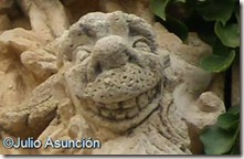 León sonriente - blasón de Irujo