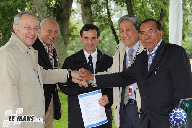 [delegation_indonesienne%255B5%255D.jpg]