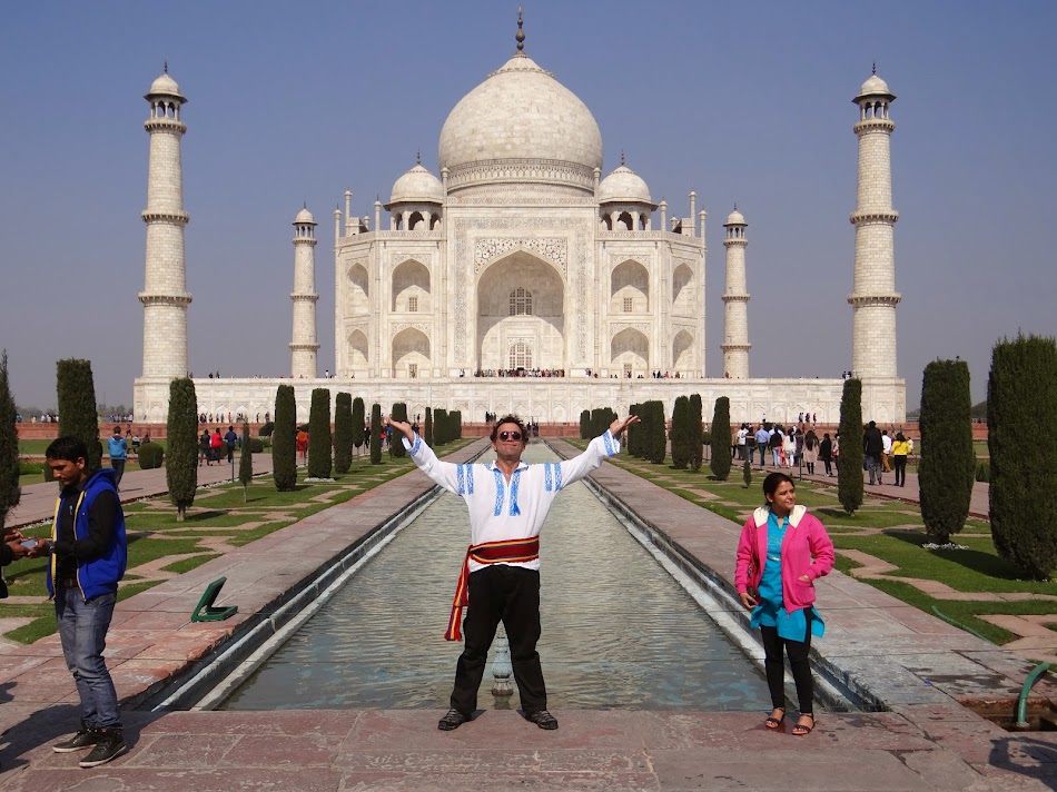 Rabbit wallet Competitors India Express (ep. 3) | Taj Mahal, diamantul din Agra