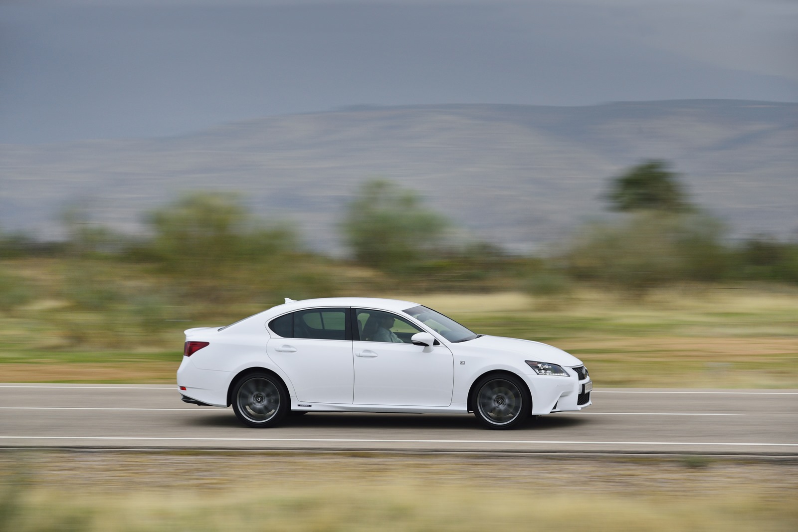 [Lexus-GS-300h-F-Sport-19%255B3%255D.jpg]