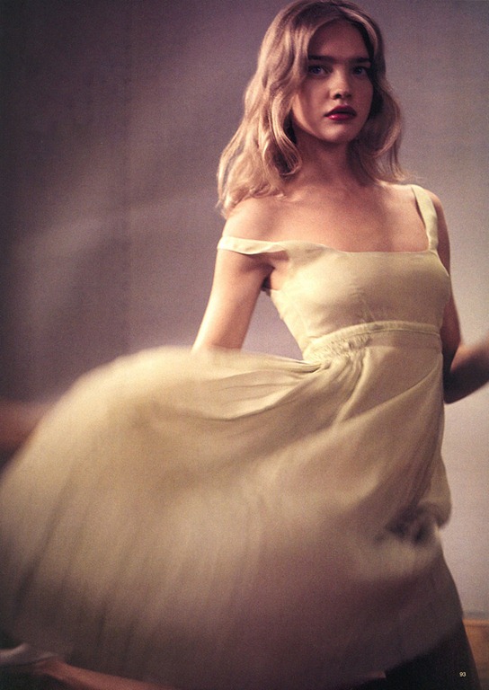 [harpers-bazaar-december-2003-natalia-vodianova-6%255B5%255D.jpg]