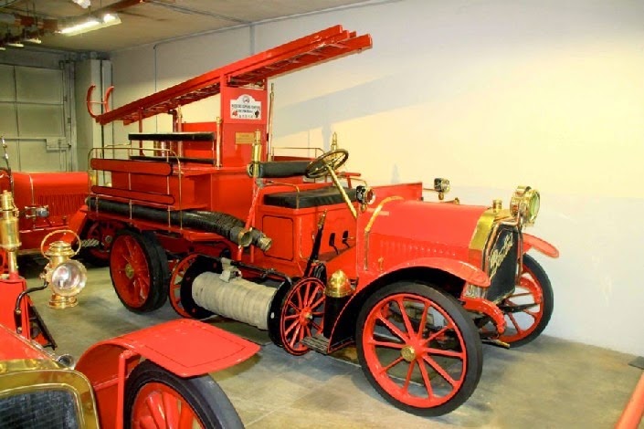 [69%2520Lyon%2520pompiers%255B3%255D.jpg]