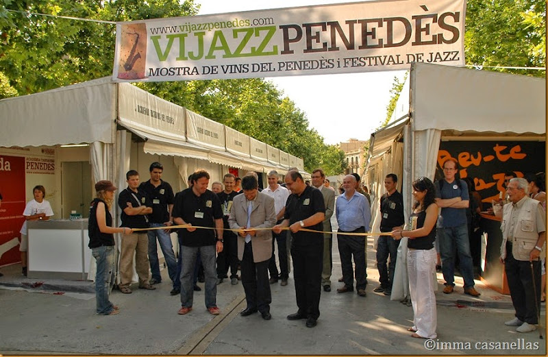 David Boada (Impulsor del Vijazz), Marcel Esteve (Alcalde de Vilafranca) i Joan Tarrada (President Tastavins) inaugurant la Fira del Vijazz, Rambla Sant Francesc 29-6-2007