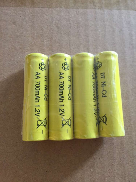 Sạc 4 viên pin pin AA và AAA