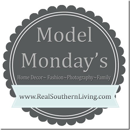 Model Monday 000