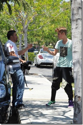 Justin Bieber agride fotografo-4