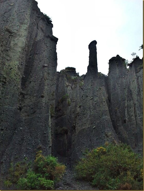 Dimholt Walking the roads of the dead Finding the Universe