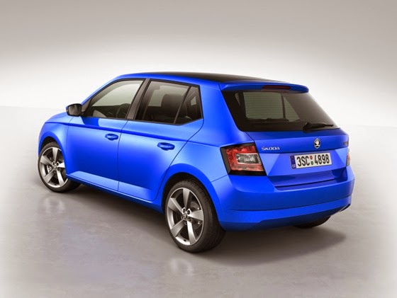 140819-The-new-SKODA-Fabia_Back-700x525