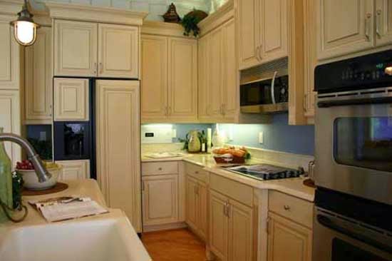 Cheap Kitchen Design Ideas By Repainting Kitchen Cabinet And Kitchen Wall Repainting Kitchen Cabinets