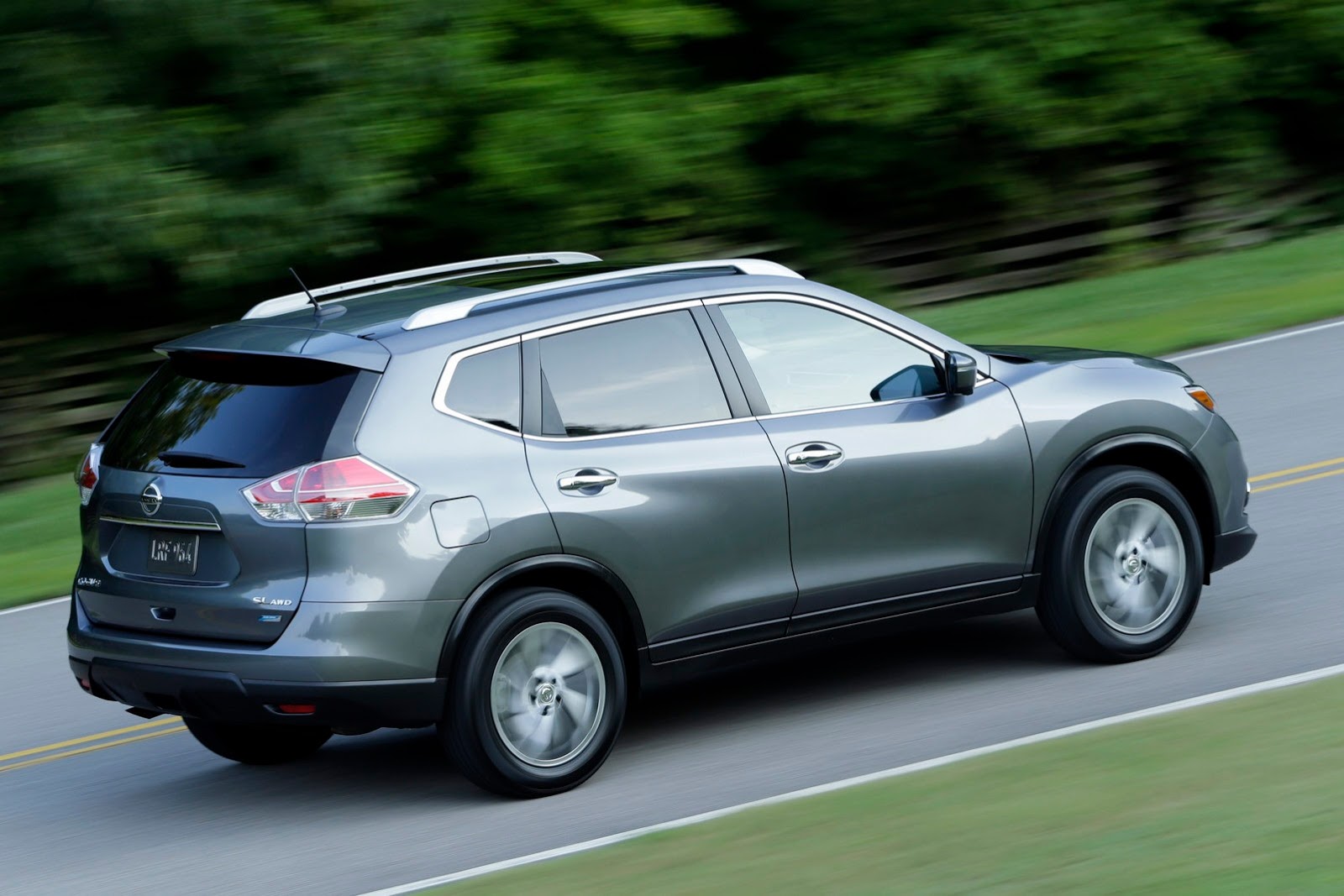 [2014-Nissan-Rogue-CUV-35%255B2%255D.jpg]