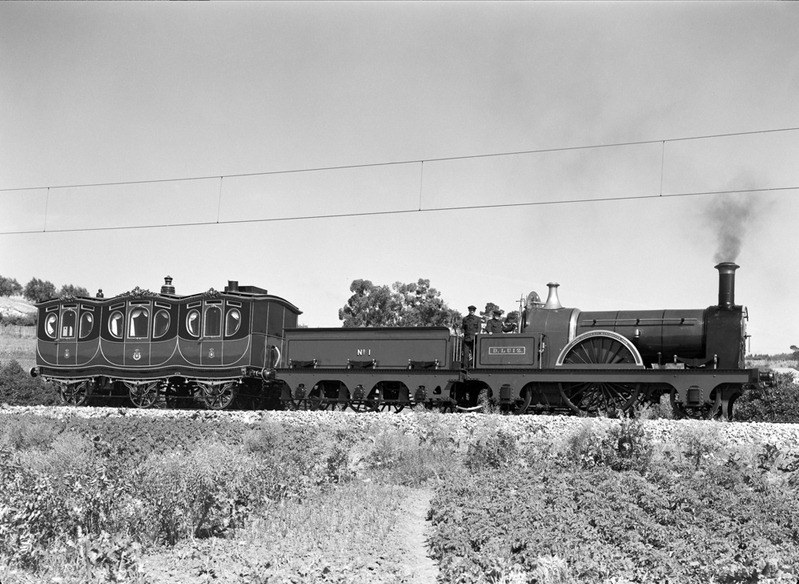 [Carruagem-de-D.-Maria-Pia.110.jpg]