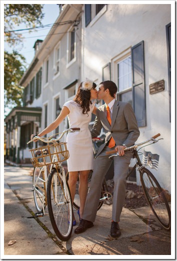 helen-colin-wedding-day-white-colorful-hipster-rustic-vintage-special-lovely-couple-inspiration-blogger-blog-bike-vintage