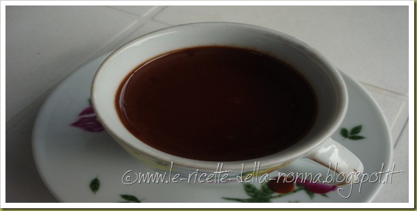 Cioccolata in tazza con preparato biologico al cacao magro (8)