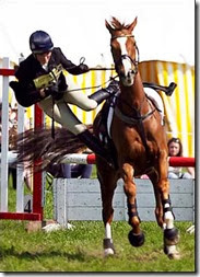 Zara Phillips falling off horse