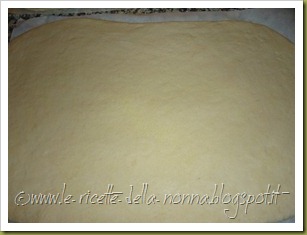 Pizza con farina semintegrale al prosciutto cotto e mozzarella (8)