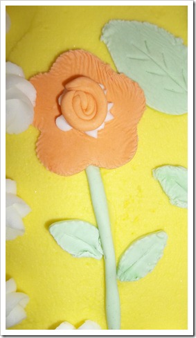 gum paste flower cake 018