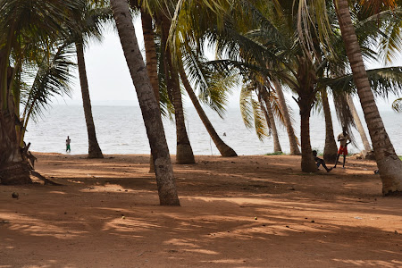 7. Plaja Ekpui, Togo.JPG