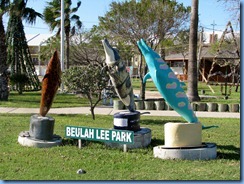 6729 Texas, Port Isabel - Beulah Lee Park - dolphin statues