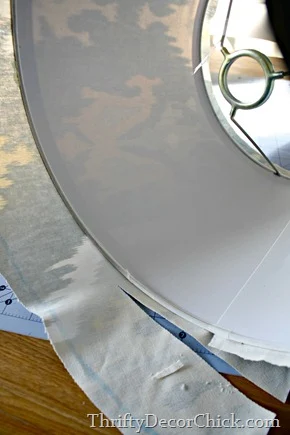 how to cover lamp shade with fabric